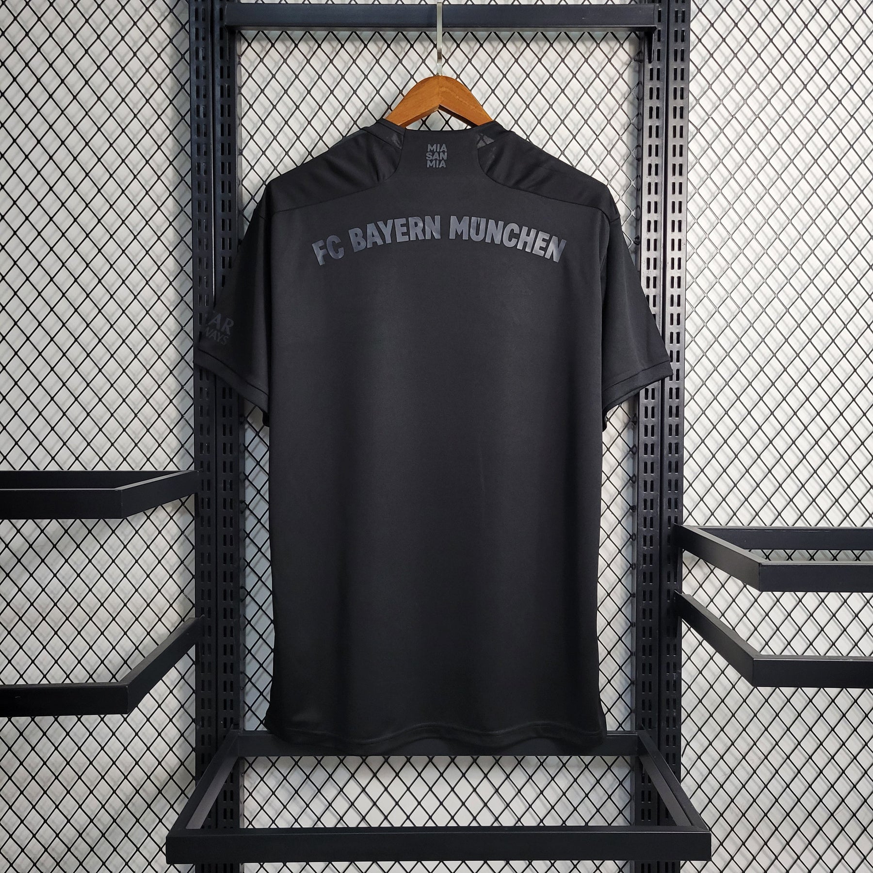 Camisa Bayern Edição Especial Black 23/24 - Versão Torcedor