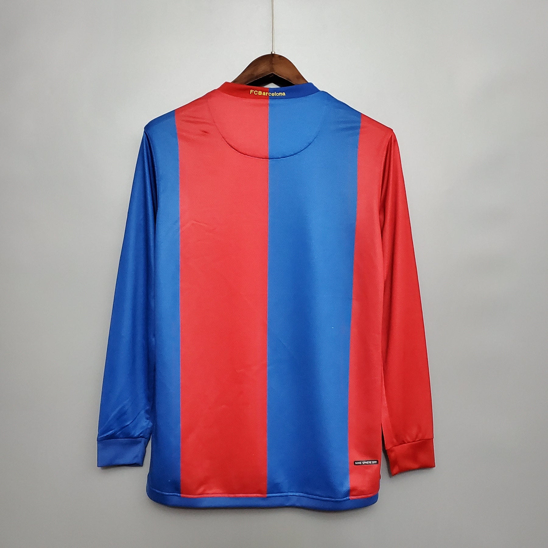 Camisa Barcelona Titular 06/07 - Versão Retrô Manga Comprida