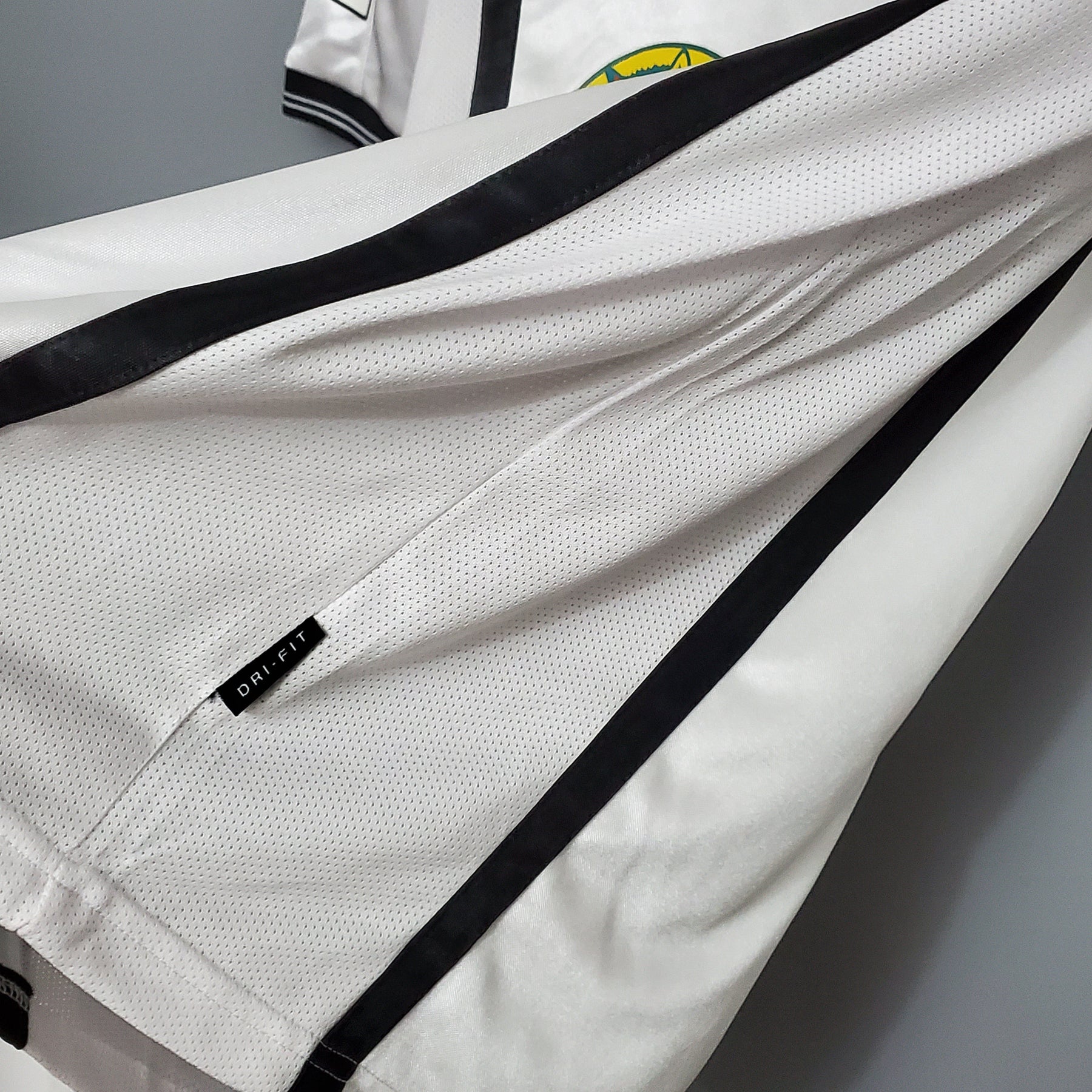 Camisa Valencia Titular 01/02 - Versão Retrô