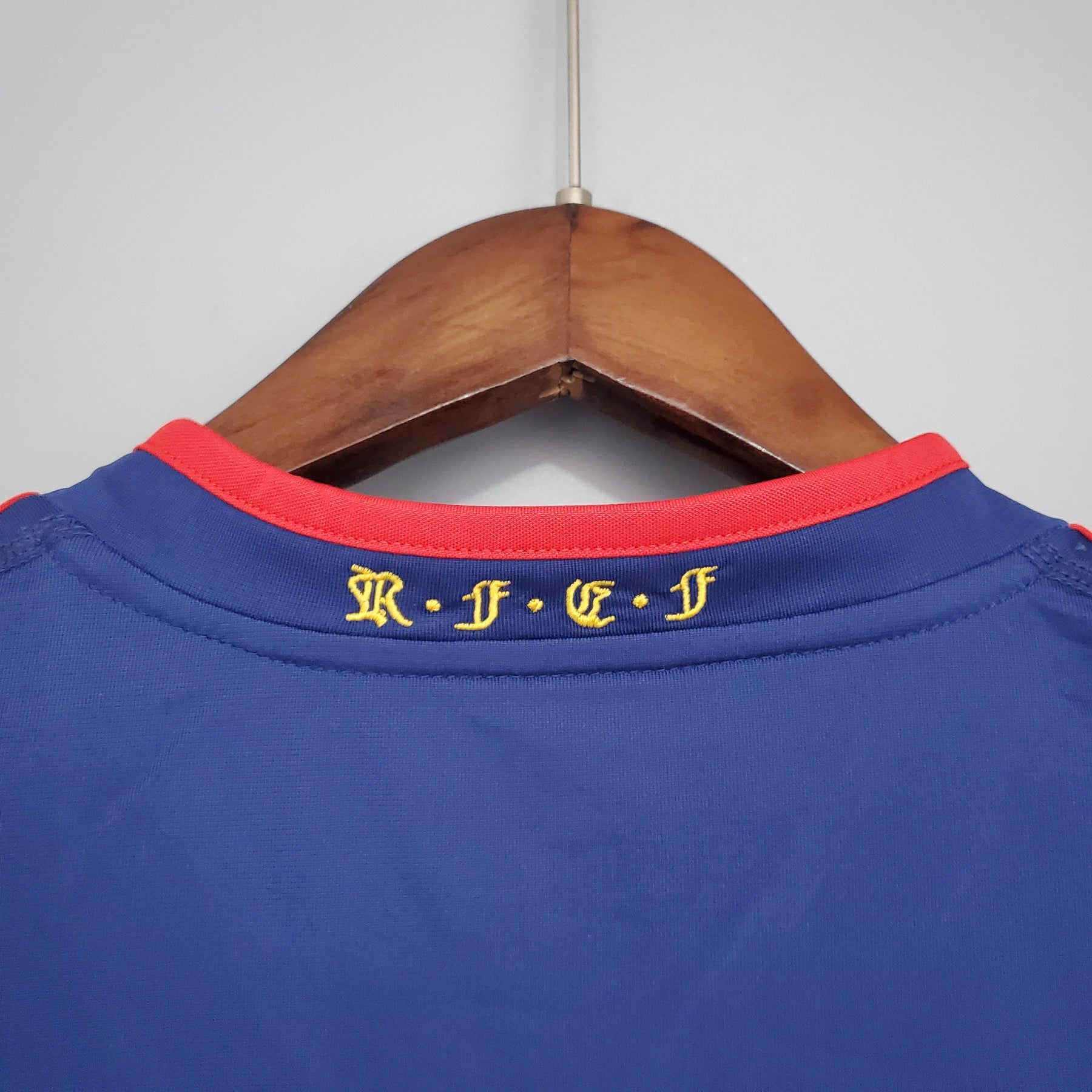 Camisa Espanha Reserva 2010 - Versão Retrô