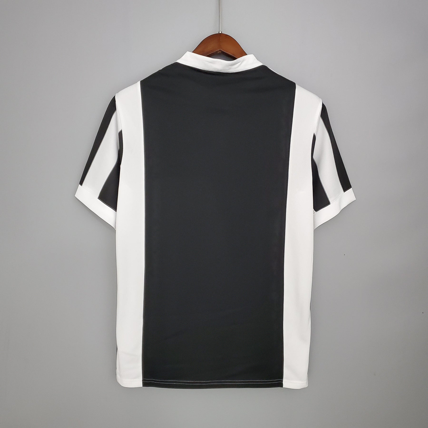 Camisa Juventus Titular 17/18 - Versão Retrô