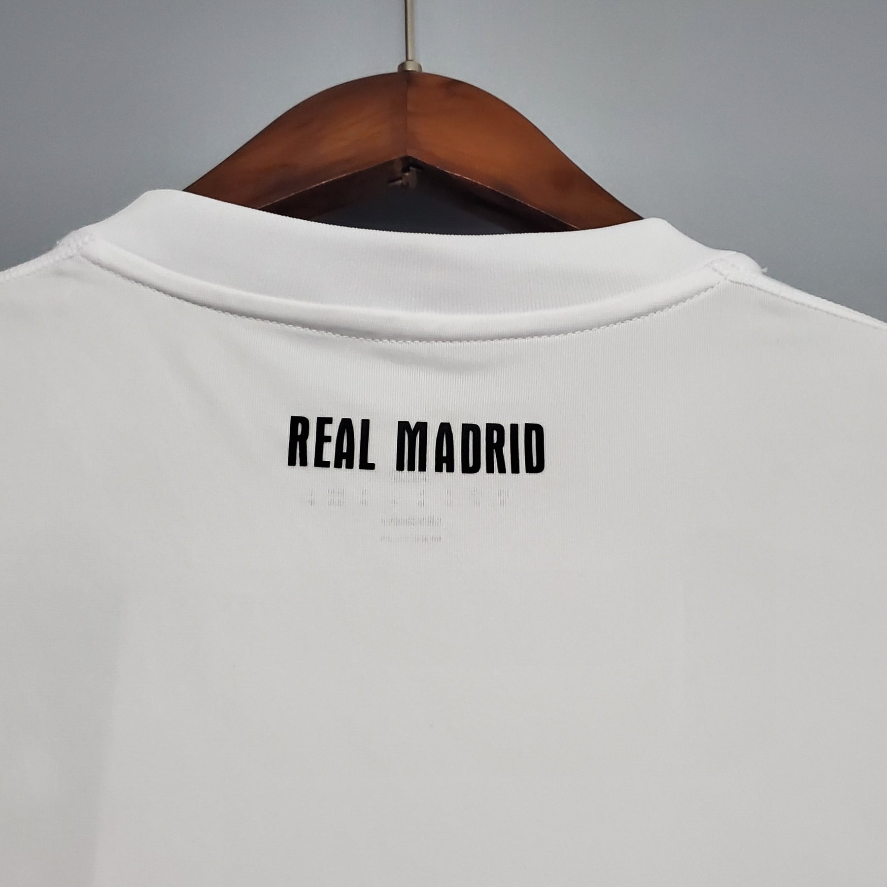 Camisa Real Madrid Titular 10/11 - Versão Retrô