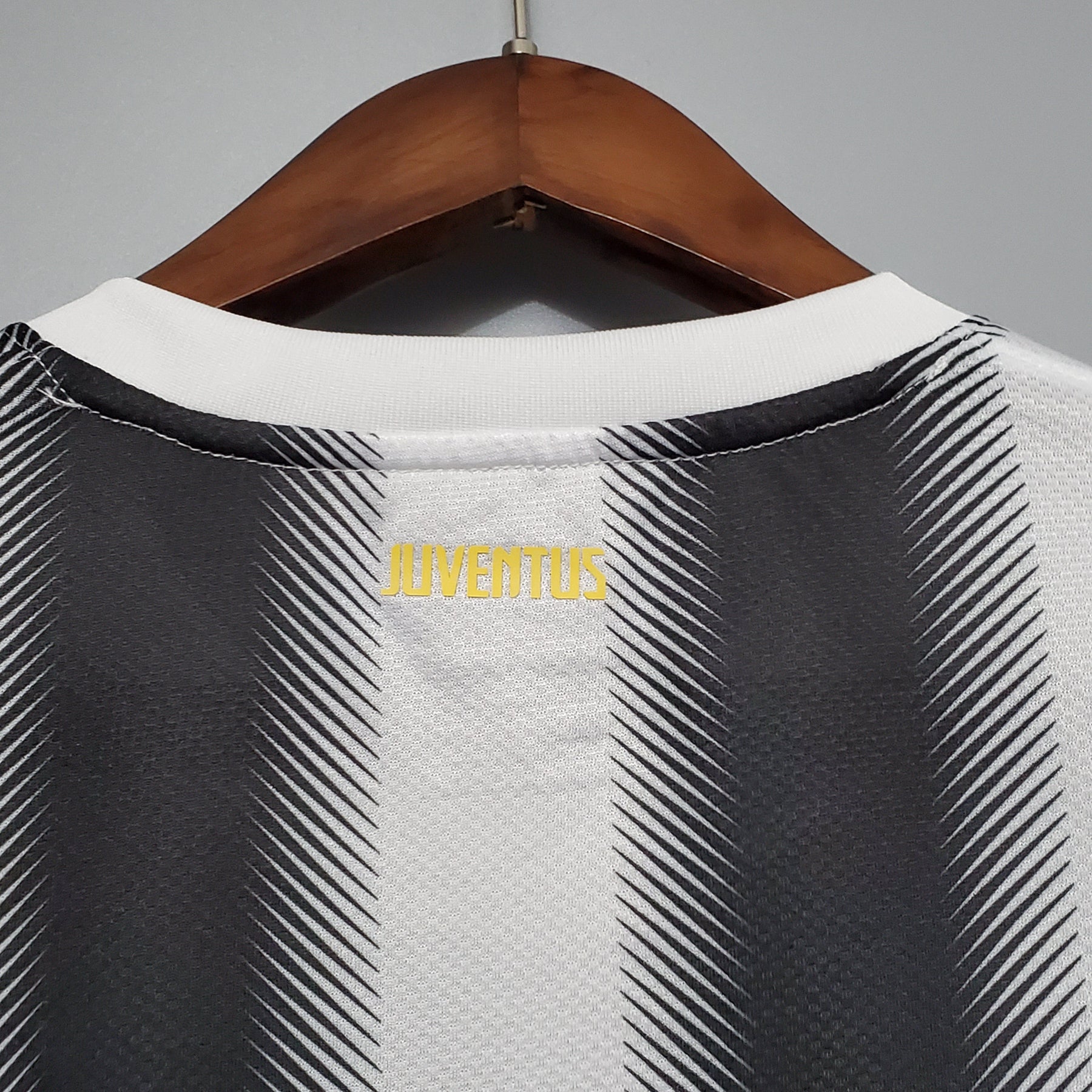 Camisa Juventus Titular 11/12 - Versão Retrô